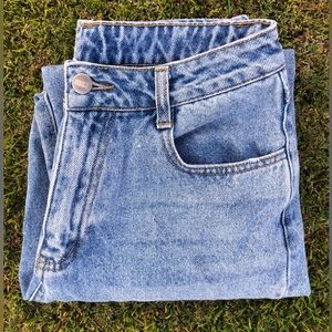 BONGO x Forever 21 mom straight leg jeans